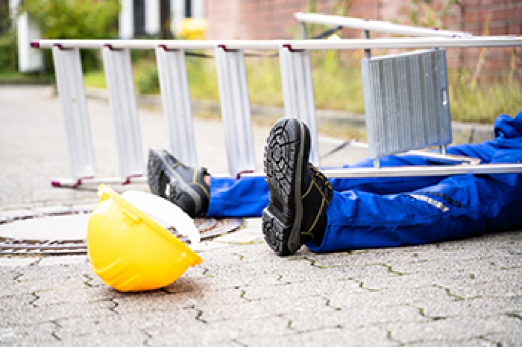 Common Foot Injuries and Workplace Protection